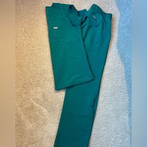 Women’s size medium hunter green scrub set